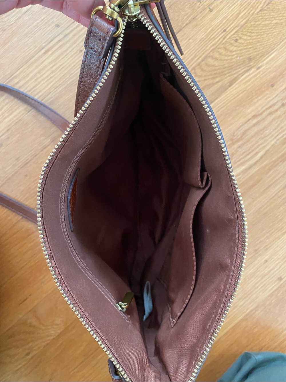 Fossil Chestnut Brown Leather Crossbody Bag - Picture 4 of 9